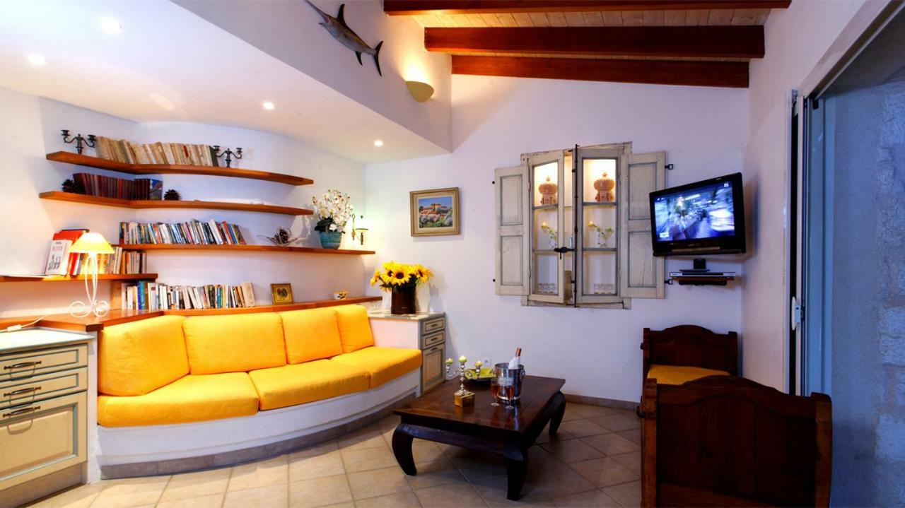 Villa Cartarana Бонифачо Екстериор снимка